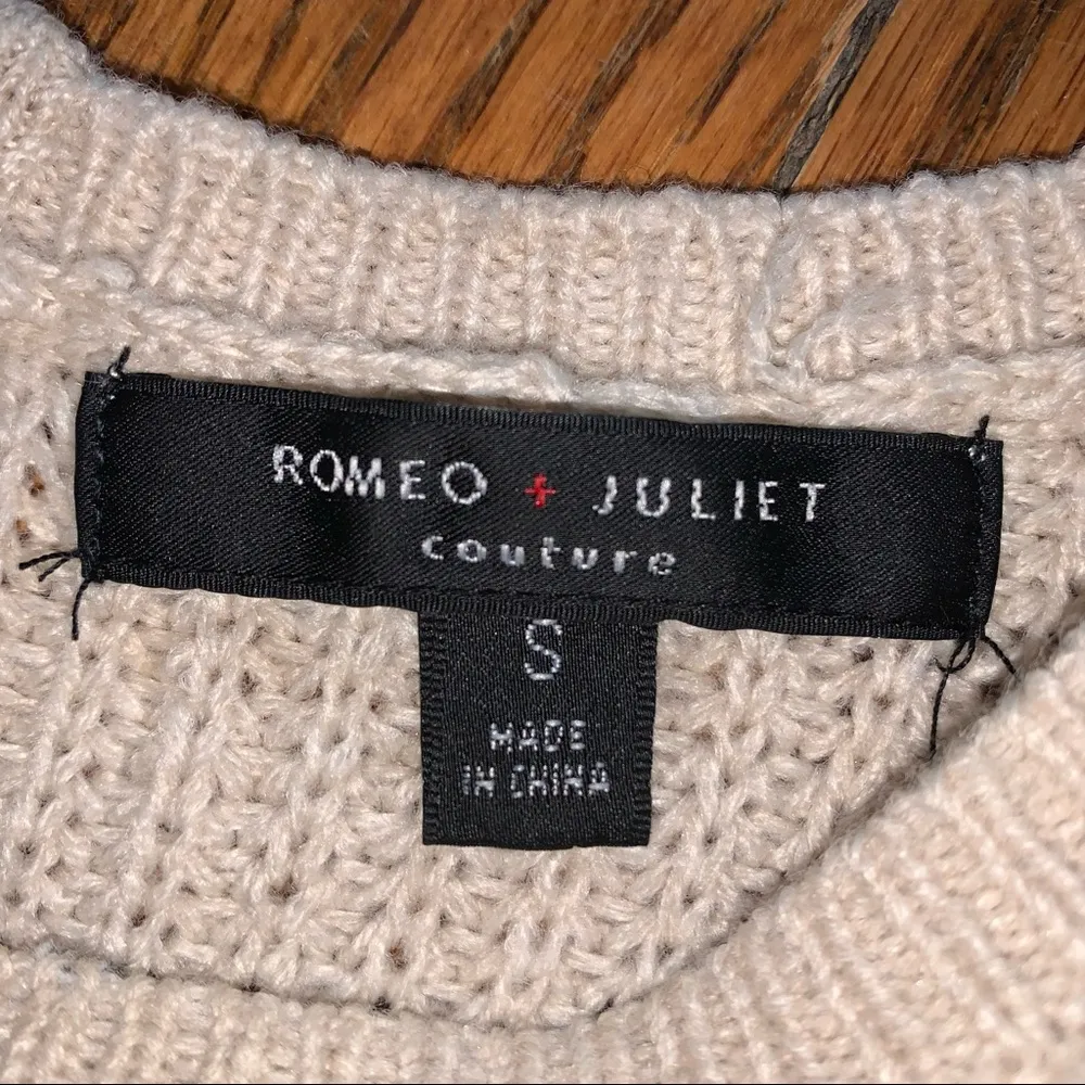 Romeo & Juliet Couture Taupe Long Sleeve Sweater Dress size Small - Image 5