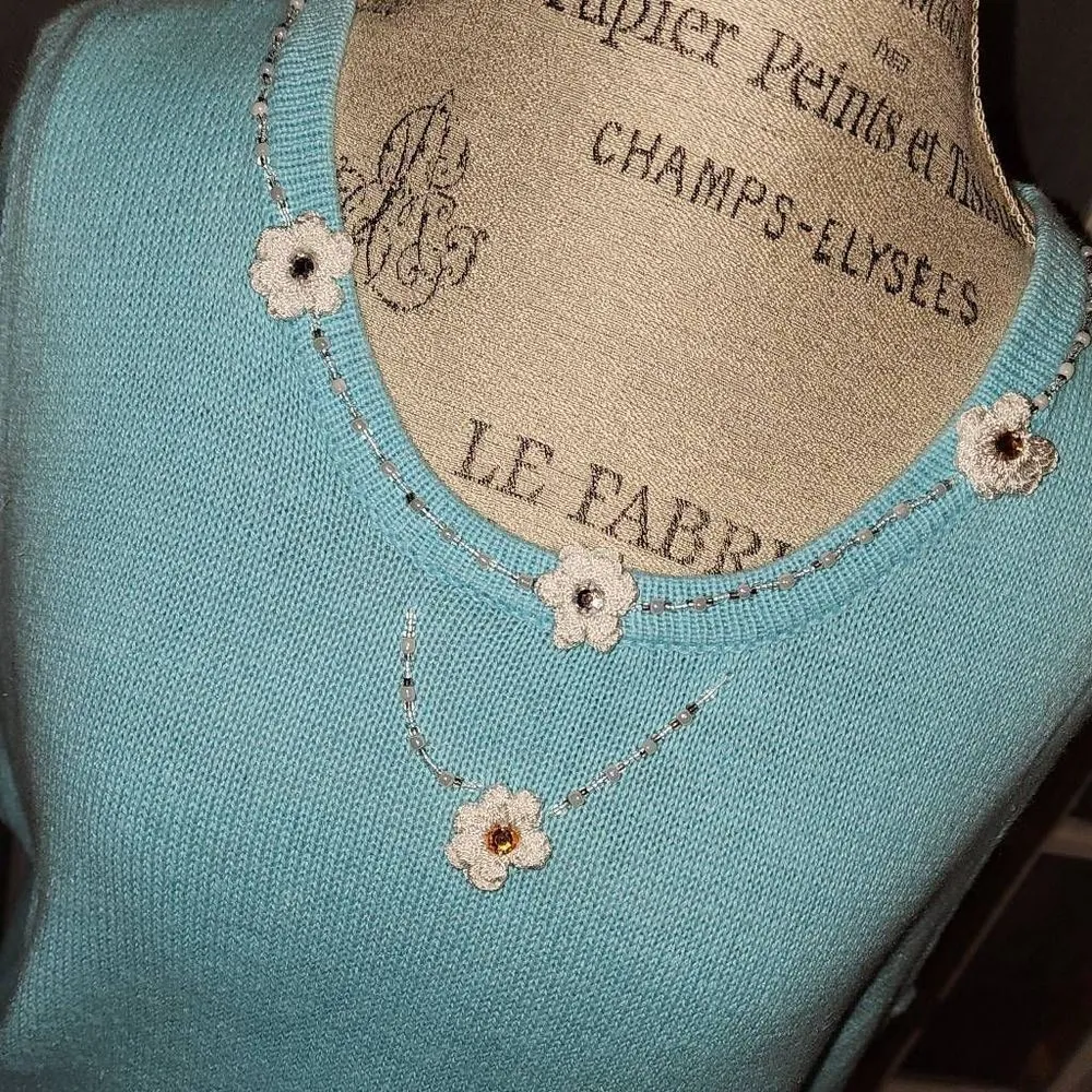 Storybook Knits Womens Blue Hanging Daisy‎ Embellished Sweater Tank 2X - Image 3