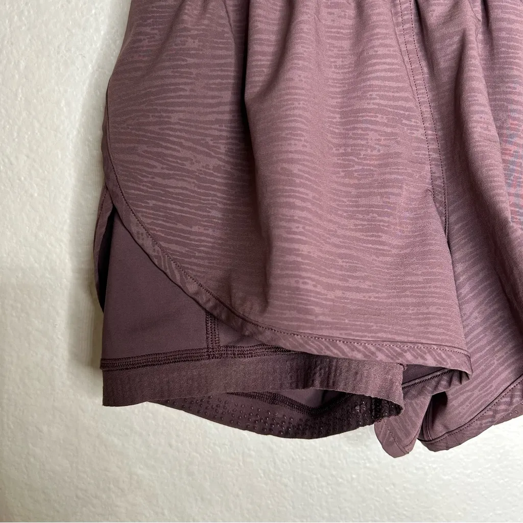 Lululemon Bootcamp Ready Short 3.5" Stride Emboss Cherry Cola 4 - Image 3