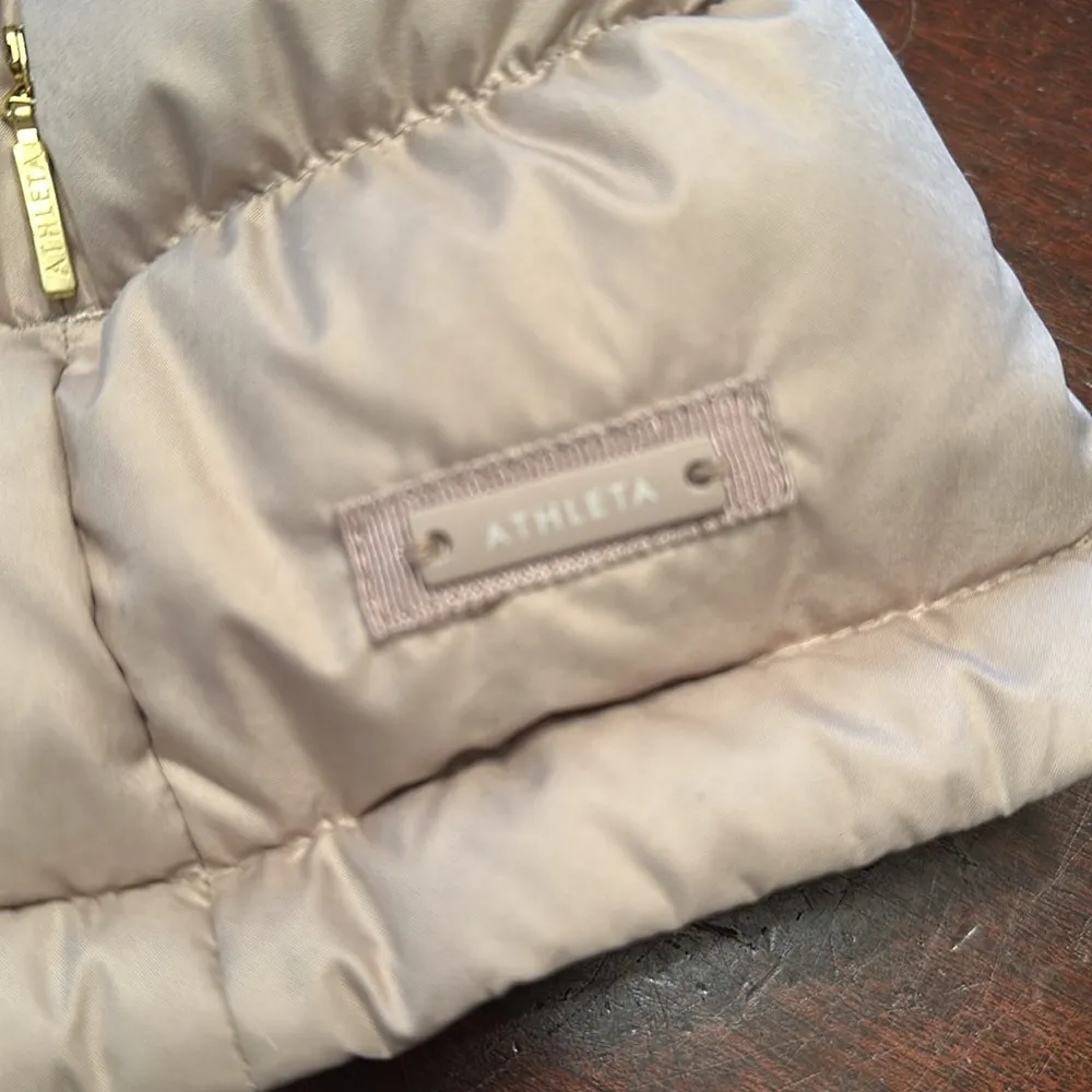 Athleta brand puffy vest, medium, blush pink, excellent condition - Image 2