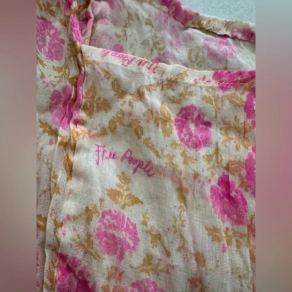 Free People Pink and Cream Floral Cotton Tote Shoulder Bag - Image 2