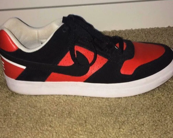 Nike SB Sneakers - Image 2