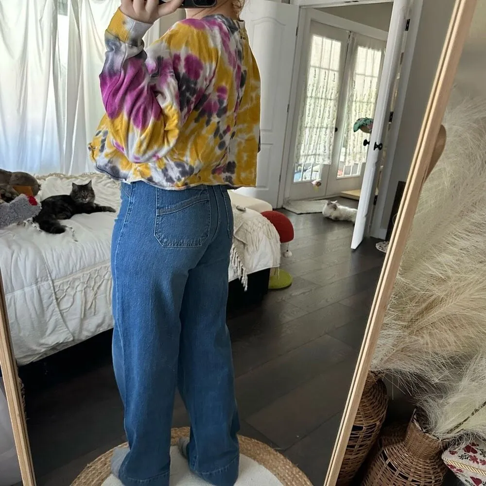 Ivory Ella Women’s Tie Dye Medium Cropped Sweatshirt - Image 3