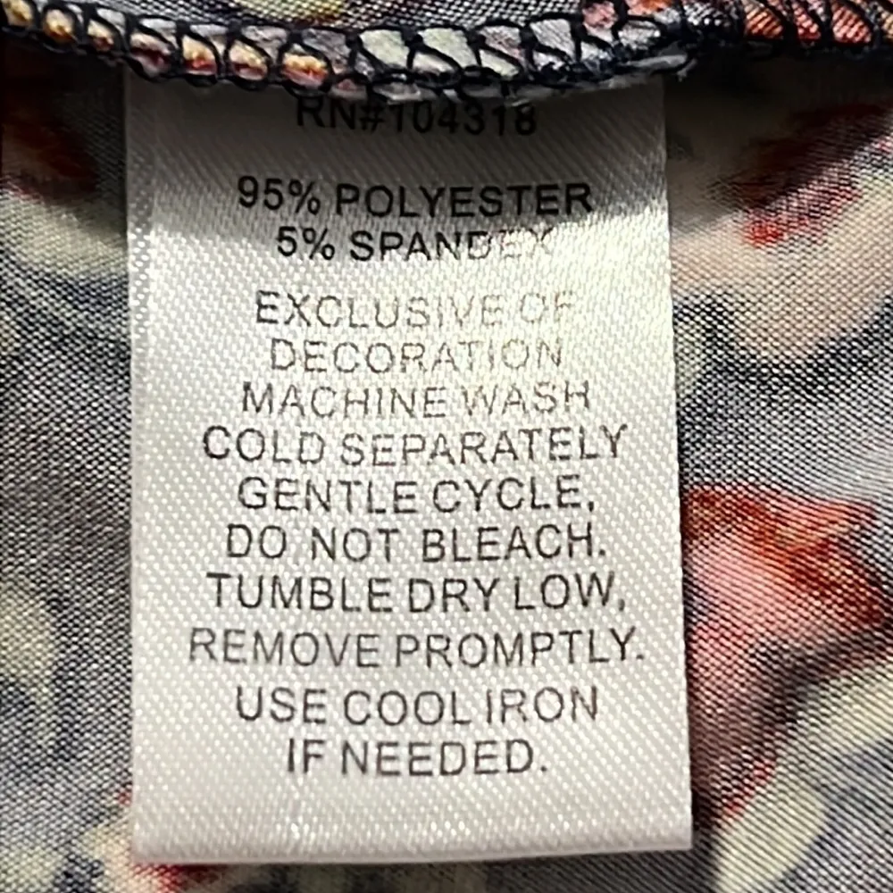 Harlow & Rose womens size XL dress 3/4 sleeves floral with striped bottom hem Blue - Image 3