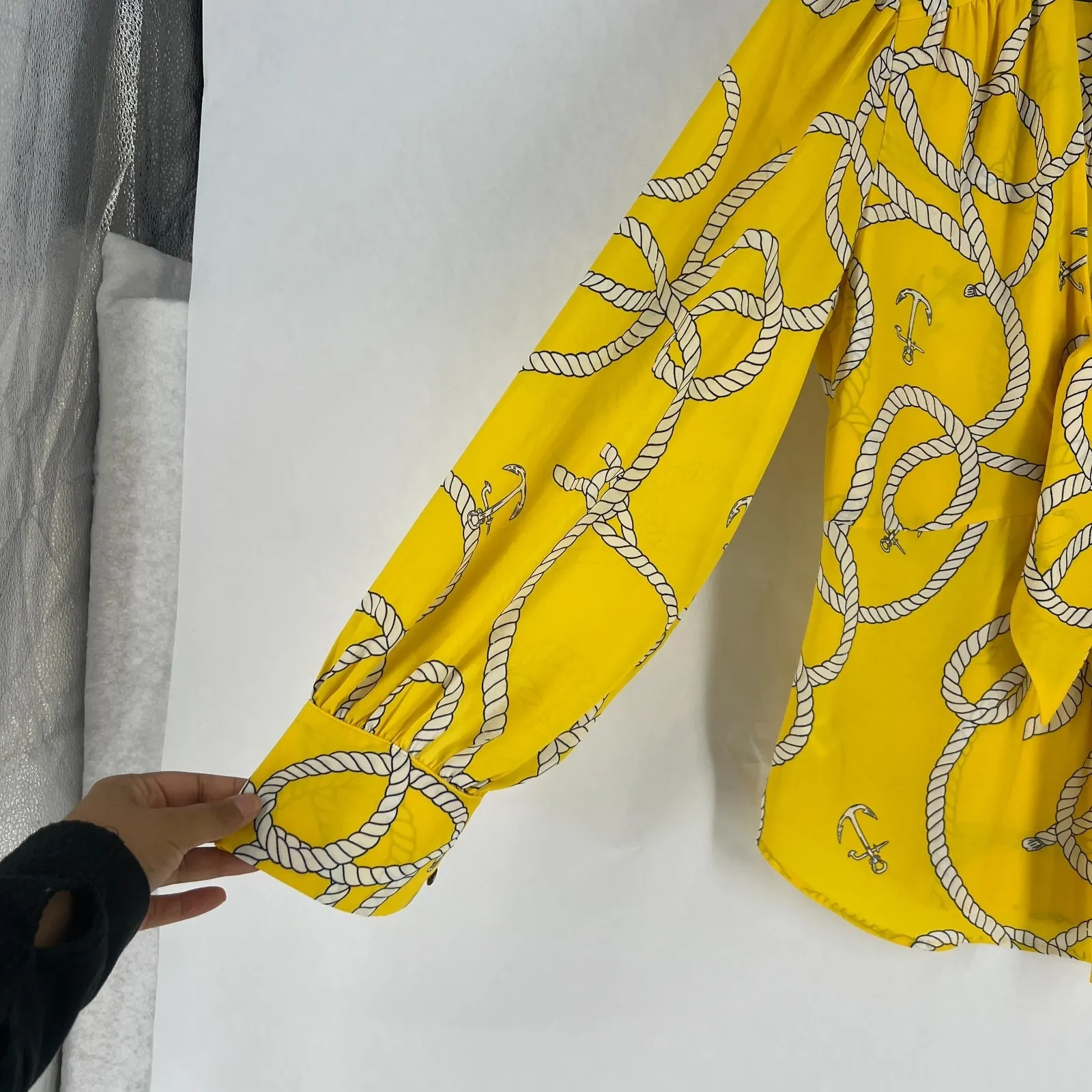 Cabi Reef Knot Blouse Womens Small Yellow Nautical Rope Anchor V Neck Pleated - Image 4