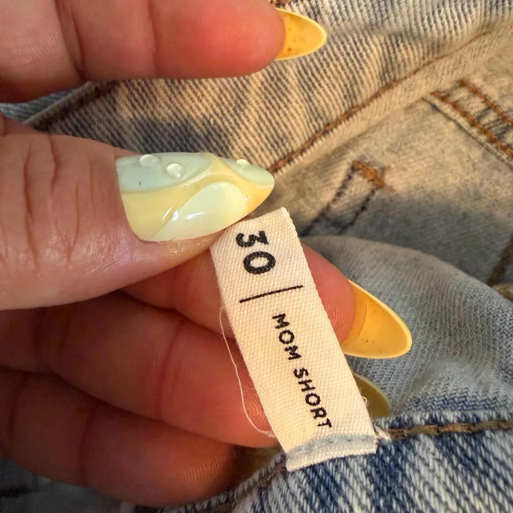 PacSun Light Wash Distressed Mom Shorts - Image 6