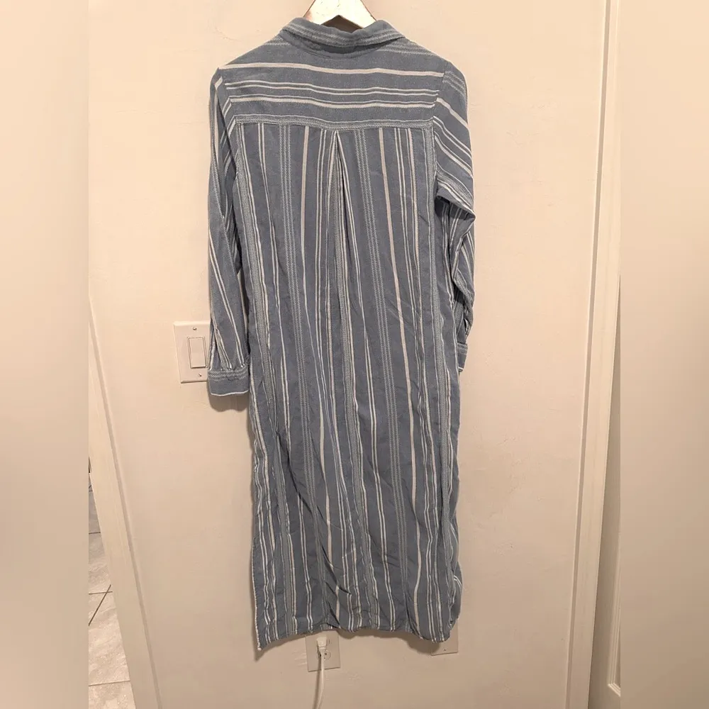 Tommy Bahama Stripped Button‎ Up Cover Up Dress in Blue Sz M - Image 3