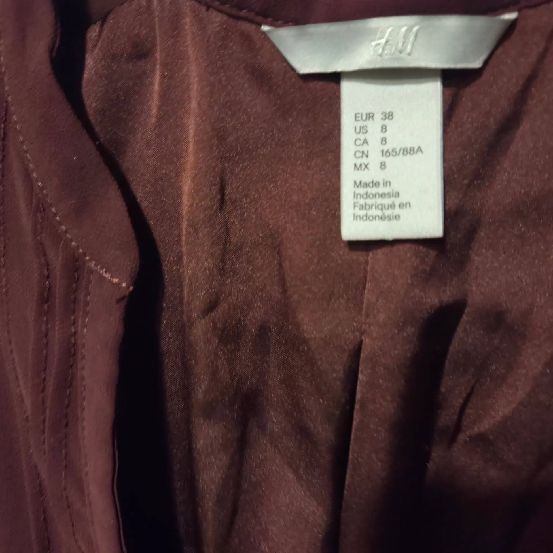 H&M Pleated V-neck Tie Waist Flutter Sleeve Dress Size 8 - Image 2