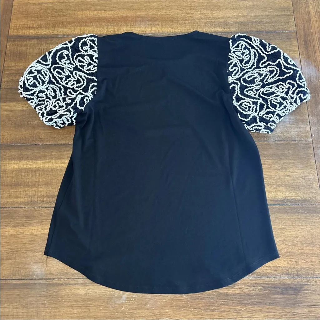 Adrianna Papell Black Round Neck Shirt with Lace Puff Sleeves Size Small - Image 11