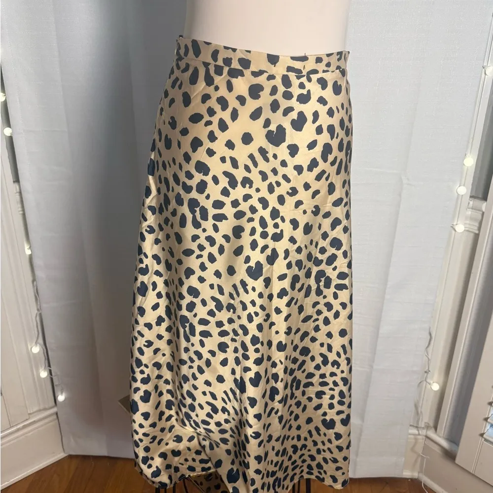 Nasty Gal Leopard Print Midi Skirt in Brown and Black - Image 6