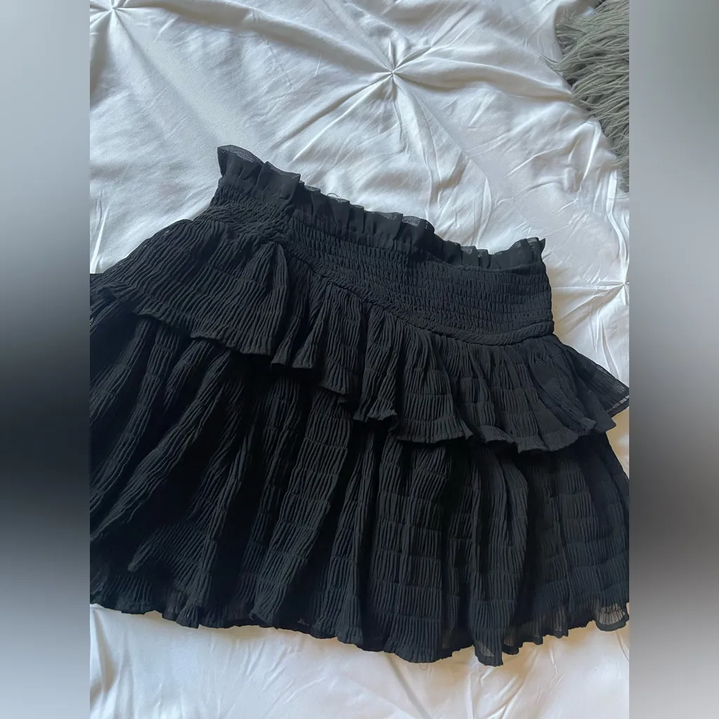 Elegant Black Ruffled Skirt - Image 3