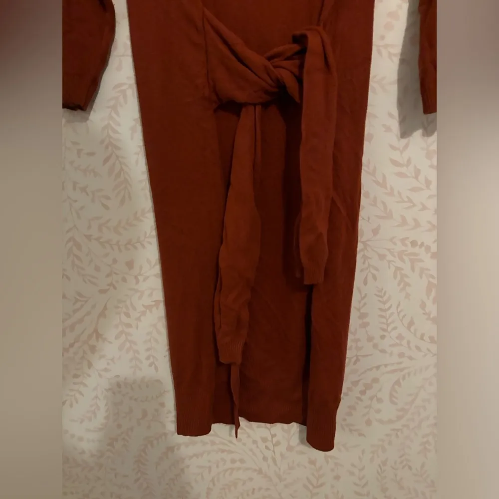 EUC Anthropologie LEITH auburn 3/4 sleeve sweater dress with back tie - Image 6