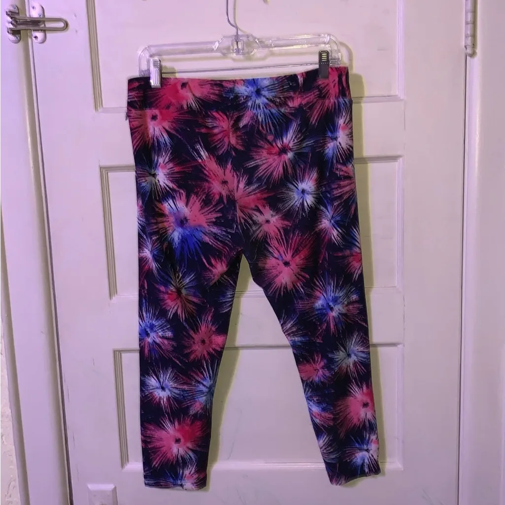 Way To Celebrate Fireworks Fourth Of July Capri Leggings Pink Size L - Image 2