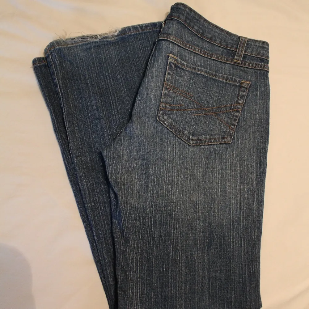 Aeropostale Stretch Boot Leg Jeans Distressed Hems - Image 2