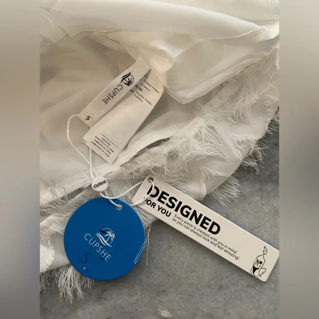 NWT Cupshe Size S White Feathered Adjustable Spaghetti Strap V Neck Cami Top - Image 11