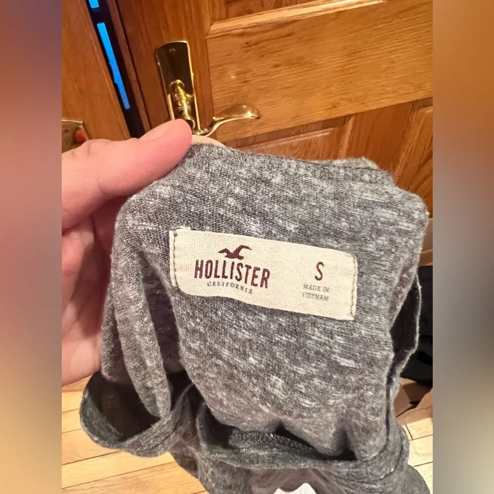 Hollister - Long Sleeve Crop Top - Image 2