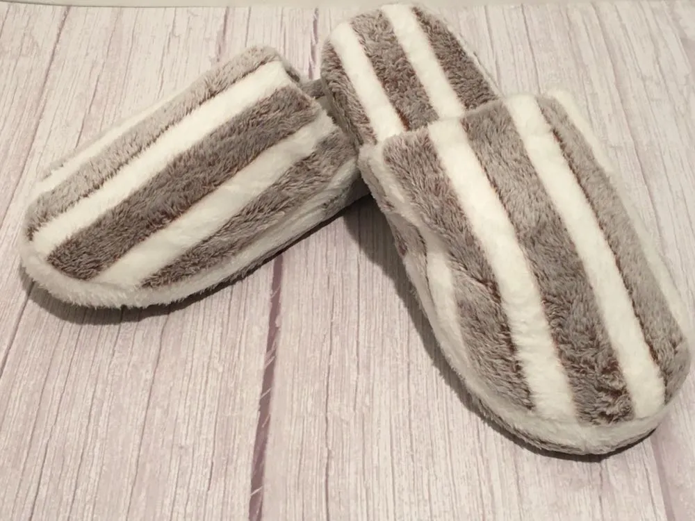 Soft Cozy Slippers, Size 10/11 Brown - Image 4