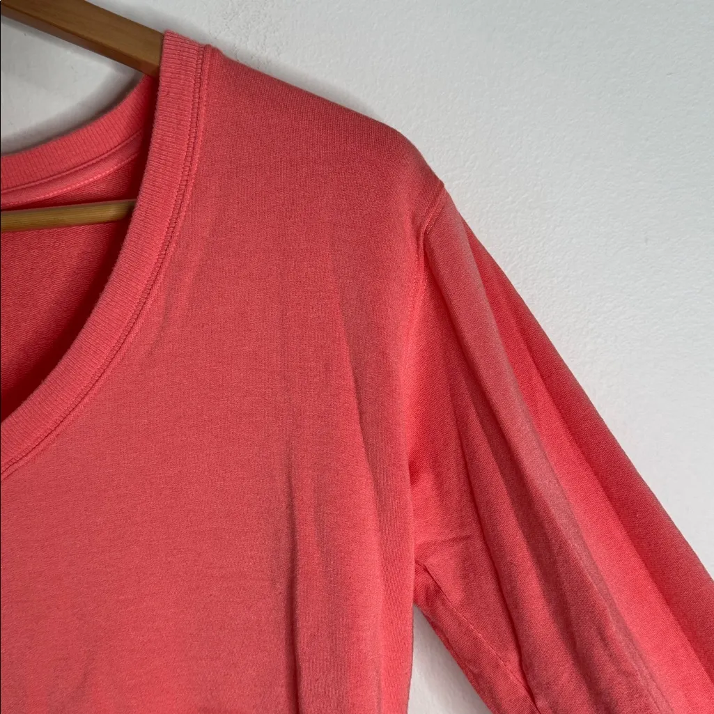 Athleta Sunrise Coral V-neck Sweatshirt with thumbholes size S - Image 4