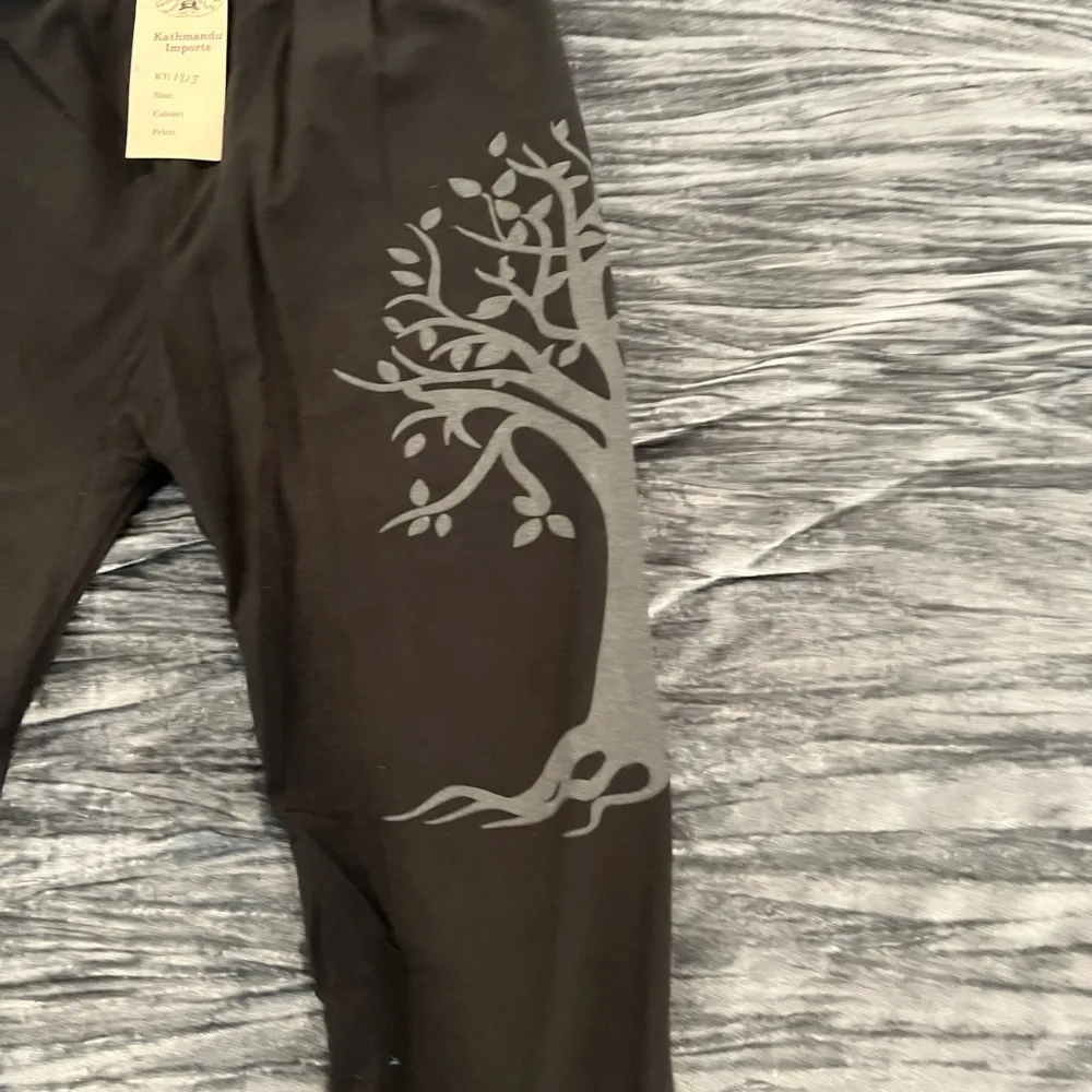 Black Leggings with Gray Tree Design Size undefined - Image 4