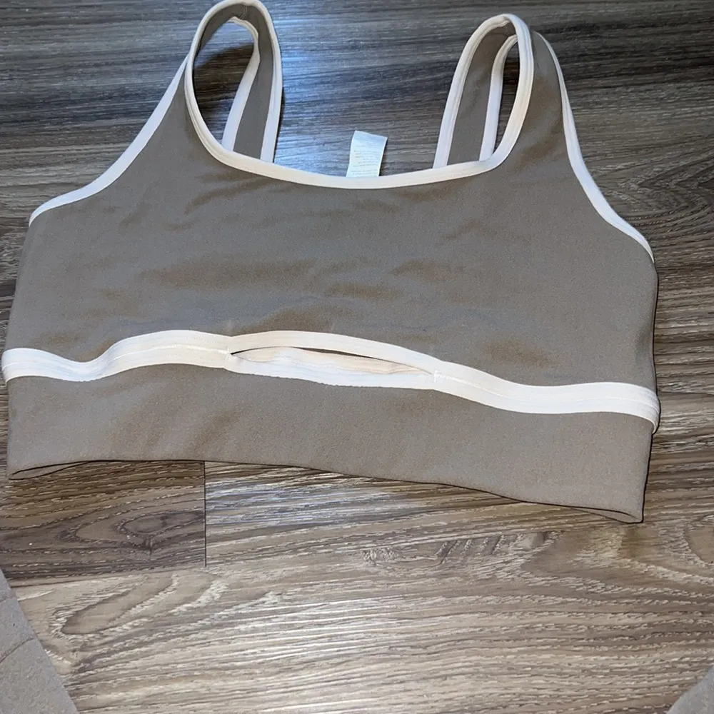 NWT Fabletics  set high waisted sculpt knit cut out back legging and sport bra - Image 8