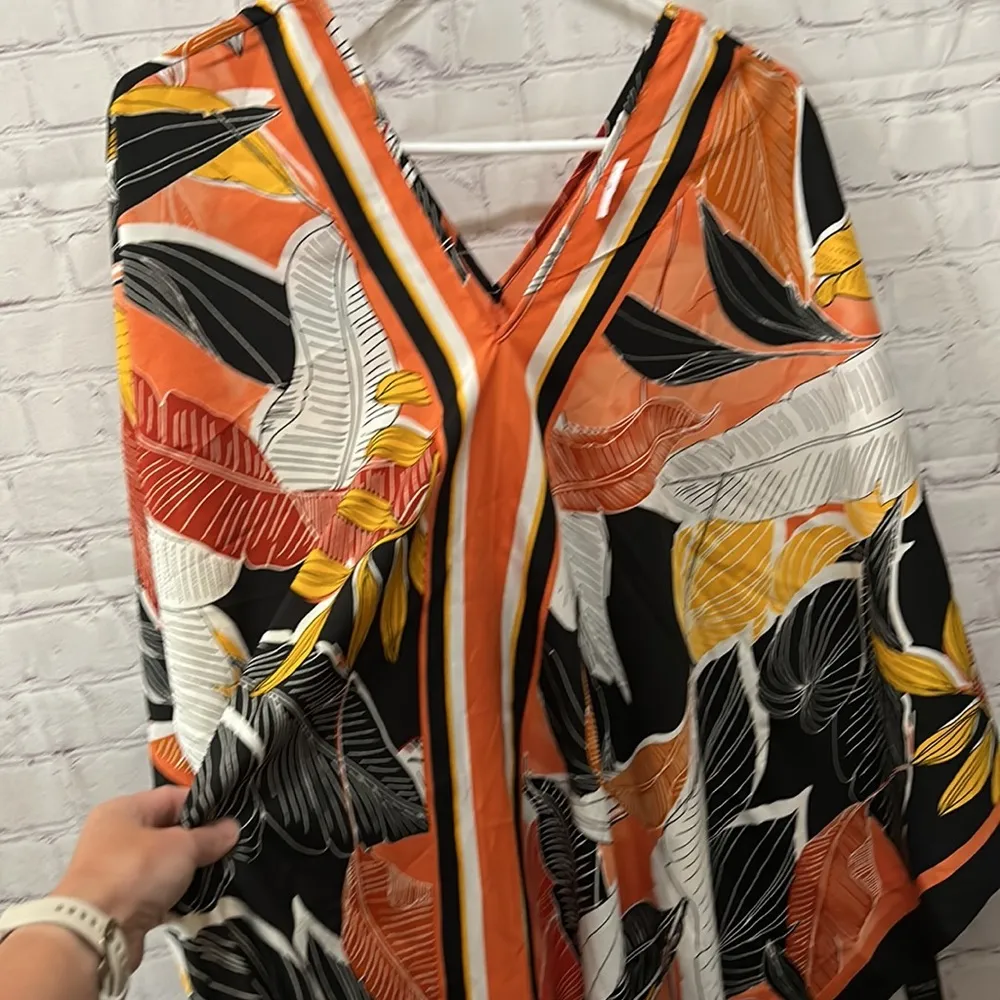 Unique spectrum NWT  poncho style top - Image 8