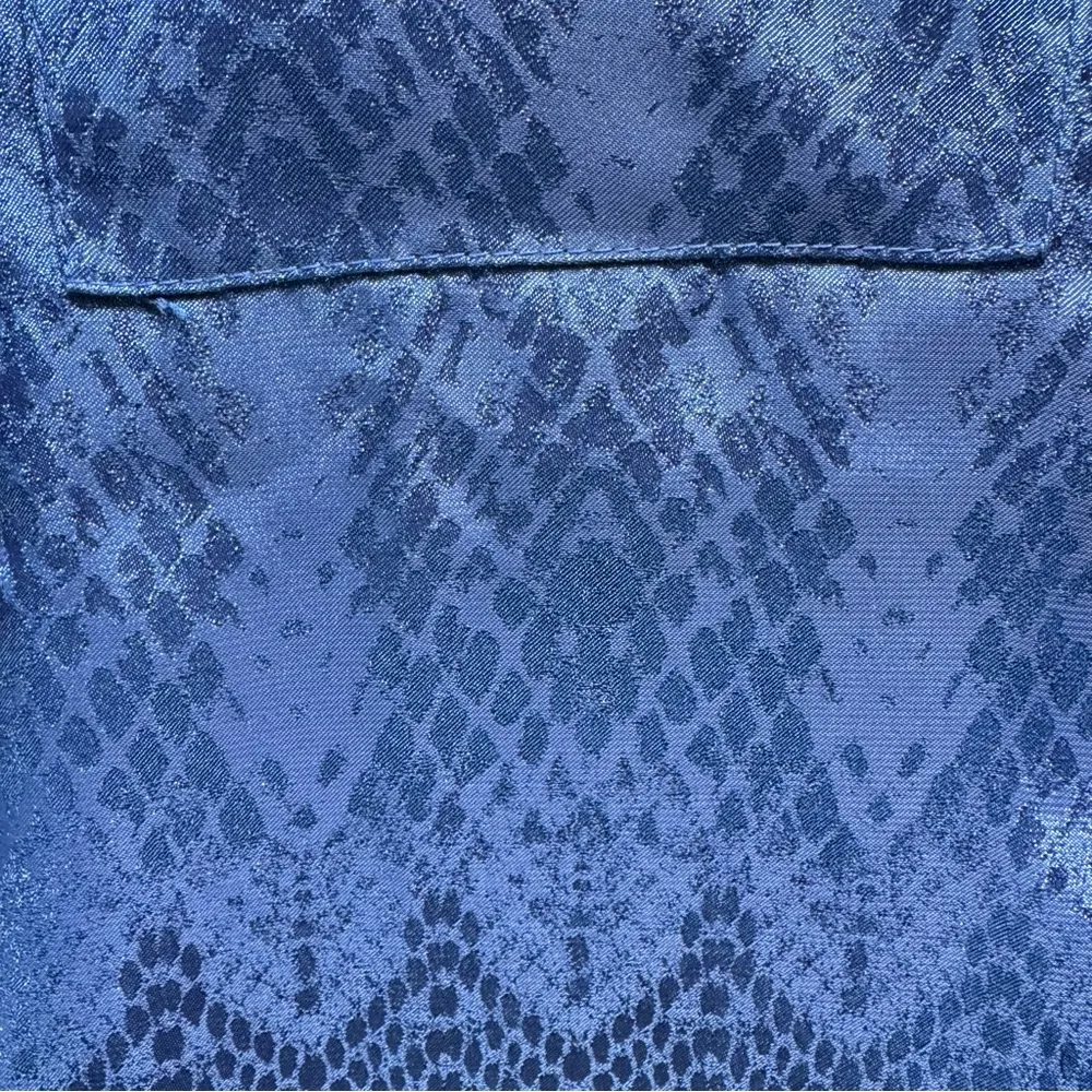 Royal Blue Snakeskin Textured Long Sleeve Button Front Tunic Size M - Image 7