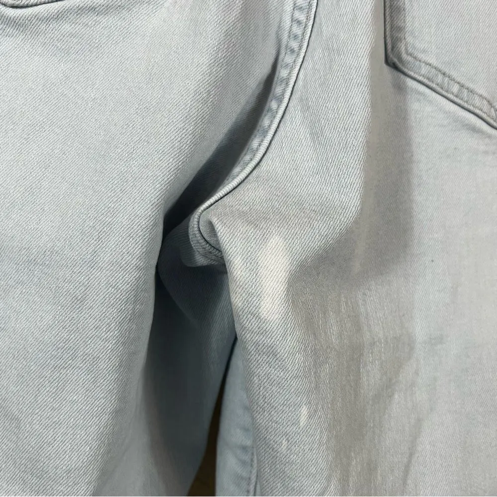 Levi’s SilverTab Light Wash Mom Jean - Image 14