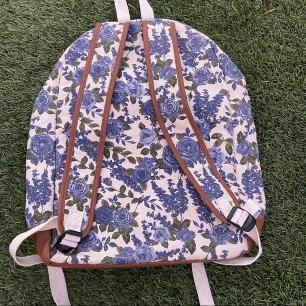 Mudd  boho rose floral crochet backpack bag - Image 2