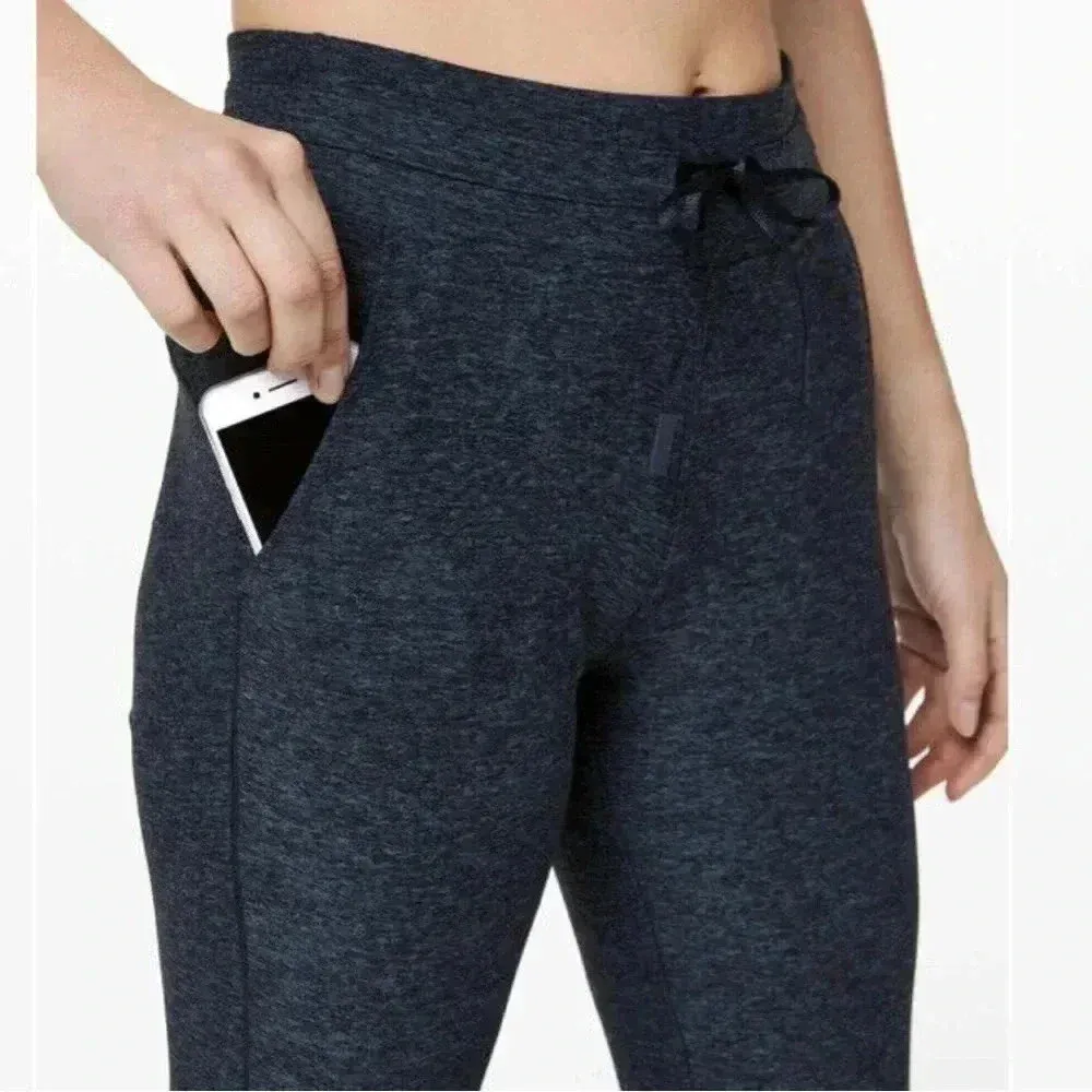 Lululemon Ready to Rulu Jogger 29”
Heathered Raceway Grey / Black size 6 - Image 3