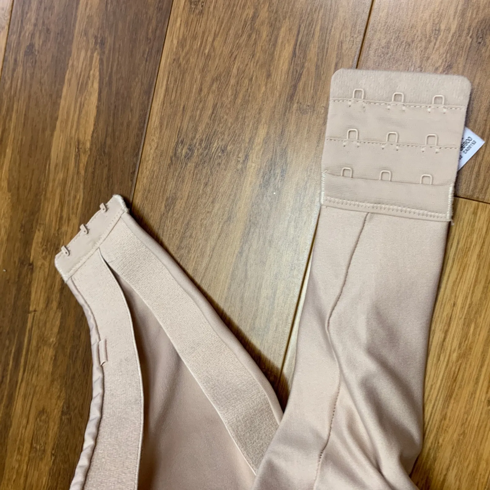 Maidenform Strapless Bra Beige 36DD 6900J Underwire Padded‎ Clasp Full Coverage - Image 5