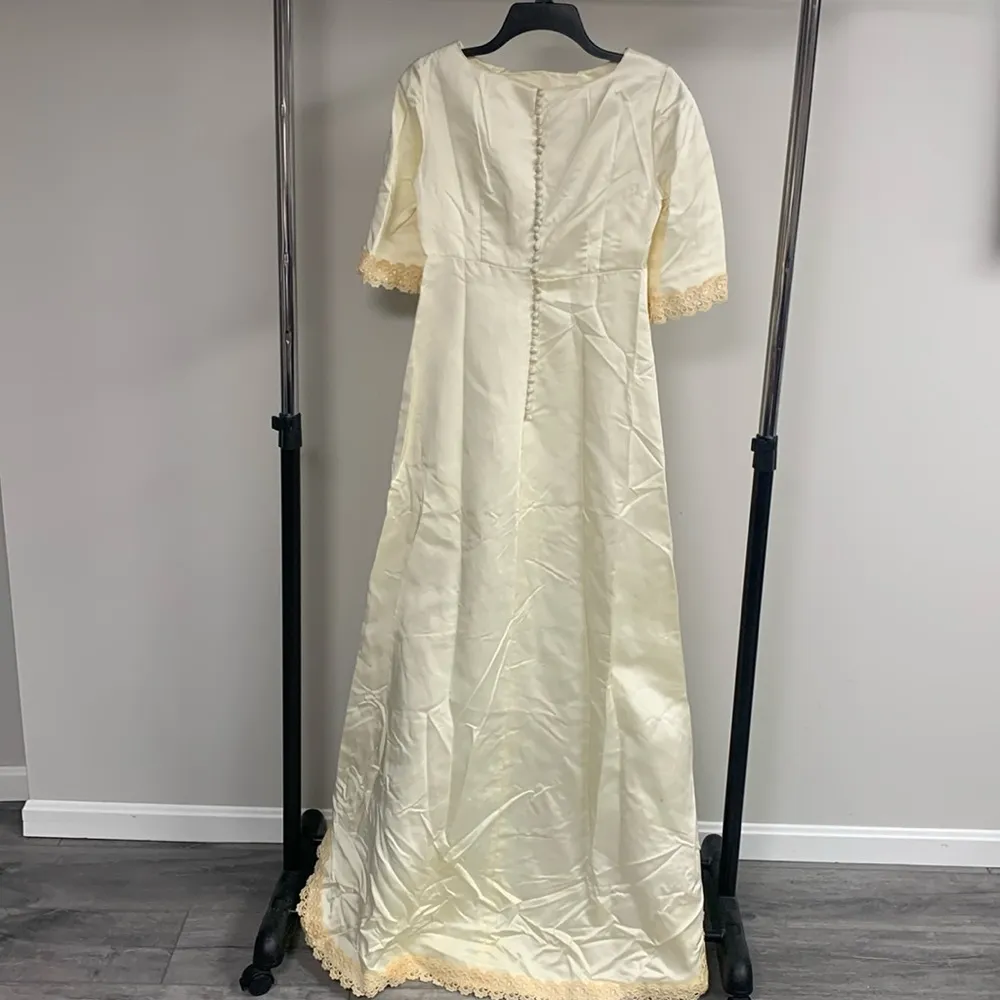Vintage 1930’s/40’s Satin Handmade Wedding Dress with Buttons - Image 5