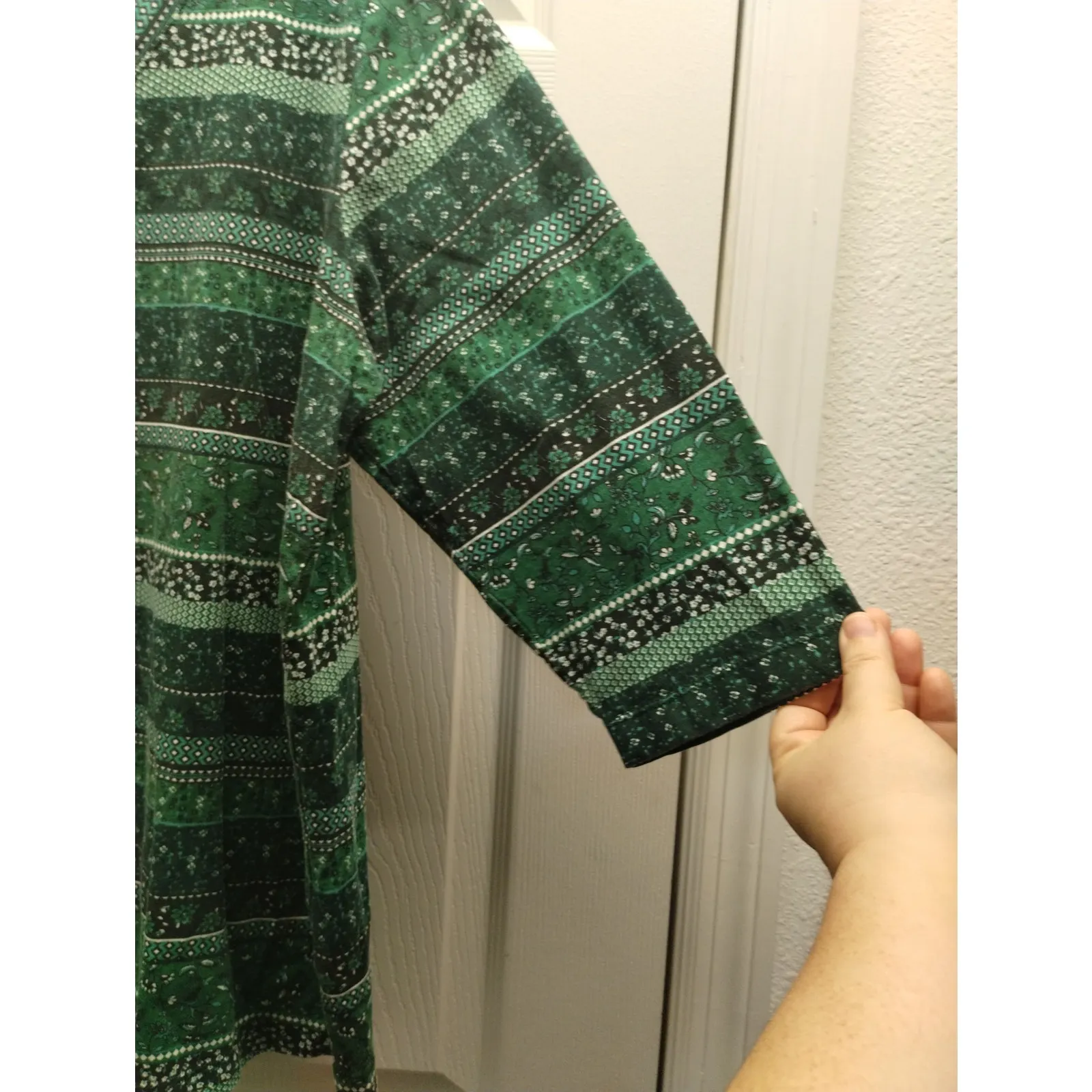 Woman Within Size 18/20 Green Striped Floral V-Neck 3/4 Sleeves T-Shirt Tee - Image 4