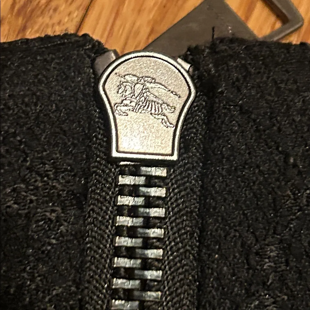 Burberry Knee Length Black Lace Skirt size US 4 - Image 6