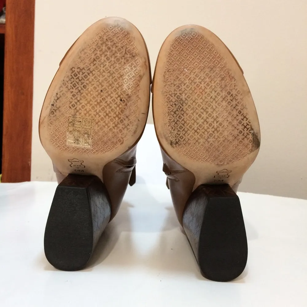 Tory Burch  Grove Leather 100mm Block-Heel Bootie in Royal Tan - Image 6