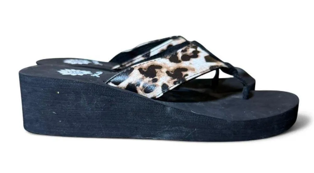 Yellow Box Women's Leopard Print Y2K Wedge Heel Flipflops Size 8 - Image 4