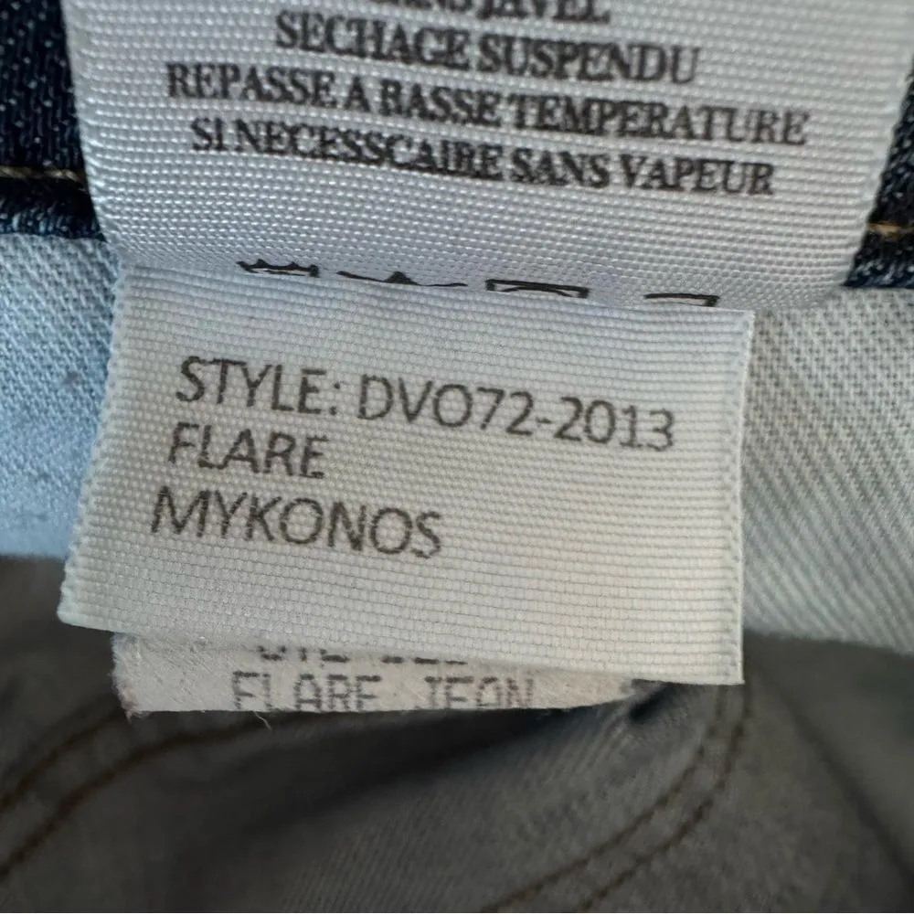 Vince Flare Low Rise Jeans in Mykonos Wash Distressed Size 28 - Image 13