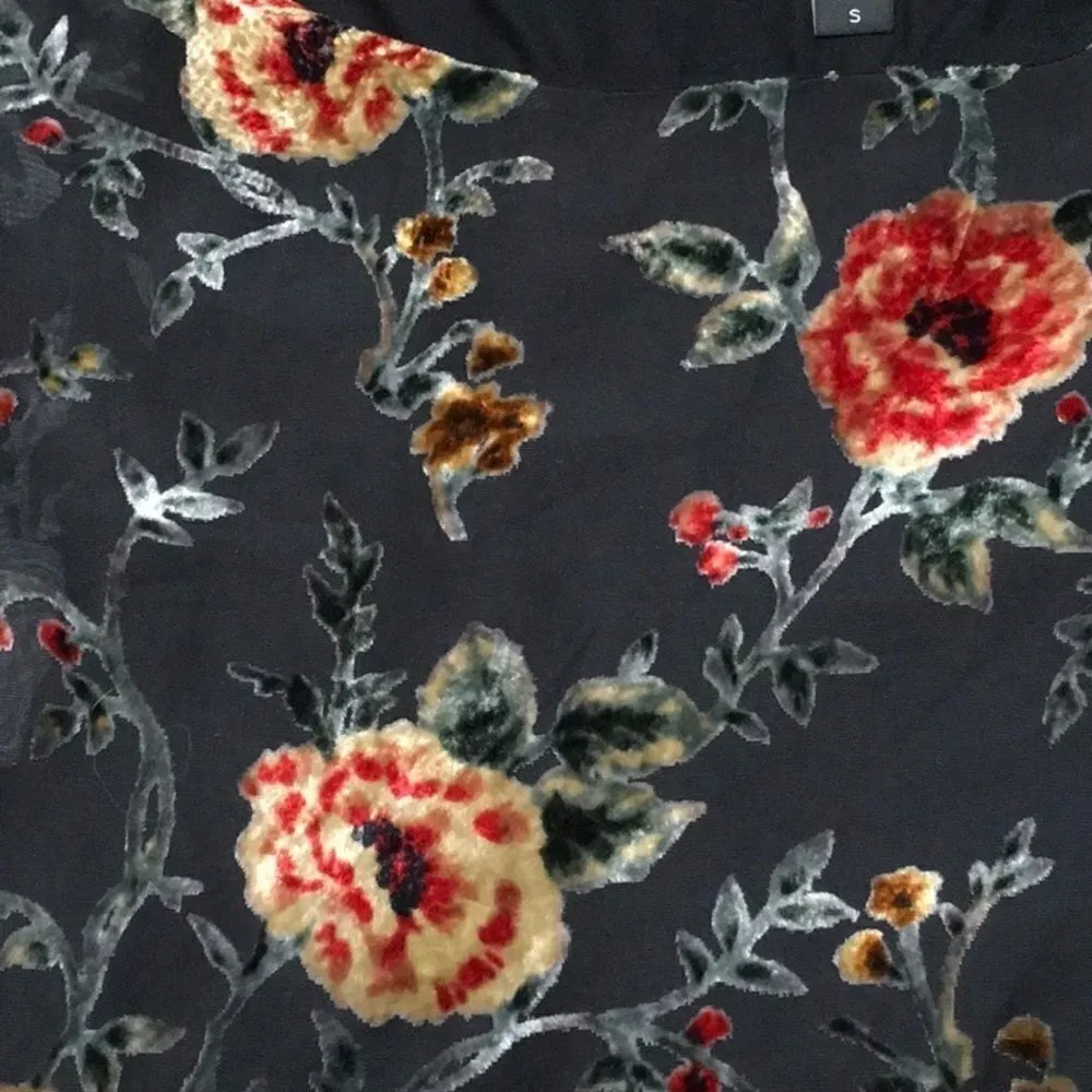 Karen Kane floral layered scarf top. NWOT - Image 8