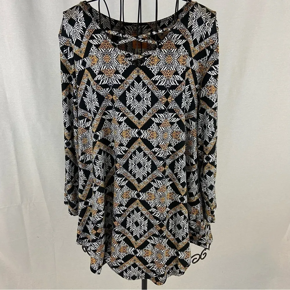 Mixed Geometric and Animal Print Tunic Top RUBY Rd Boho Size Medium Black - Image 9