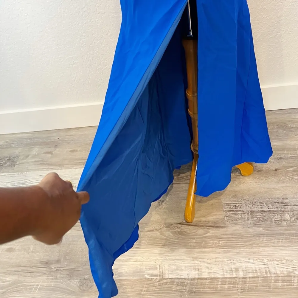 AIDAN MATTOX Plunging V-Neck Gown - Image 5