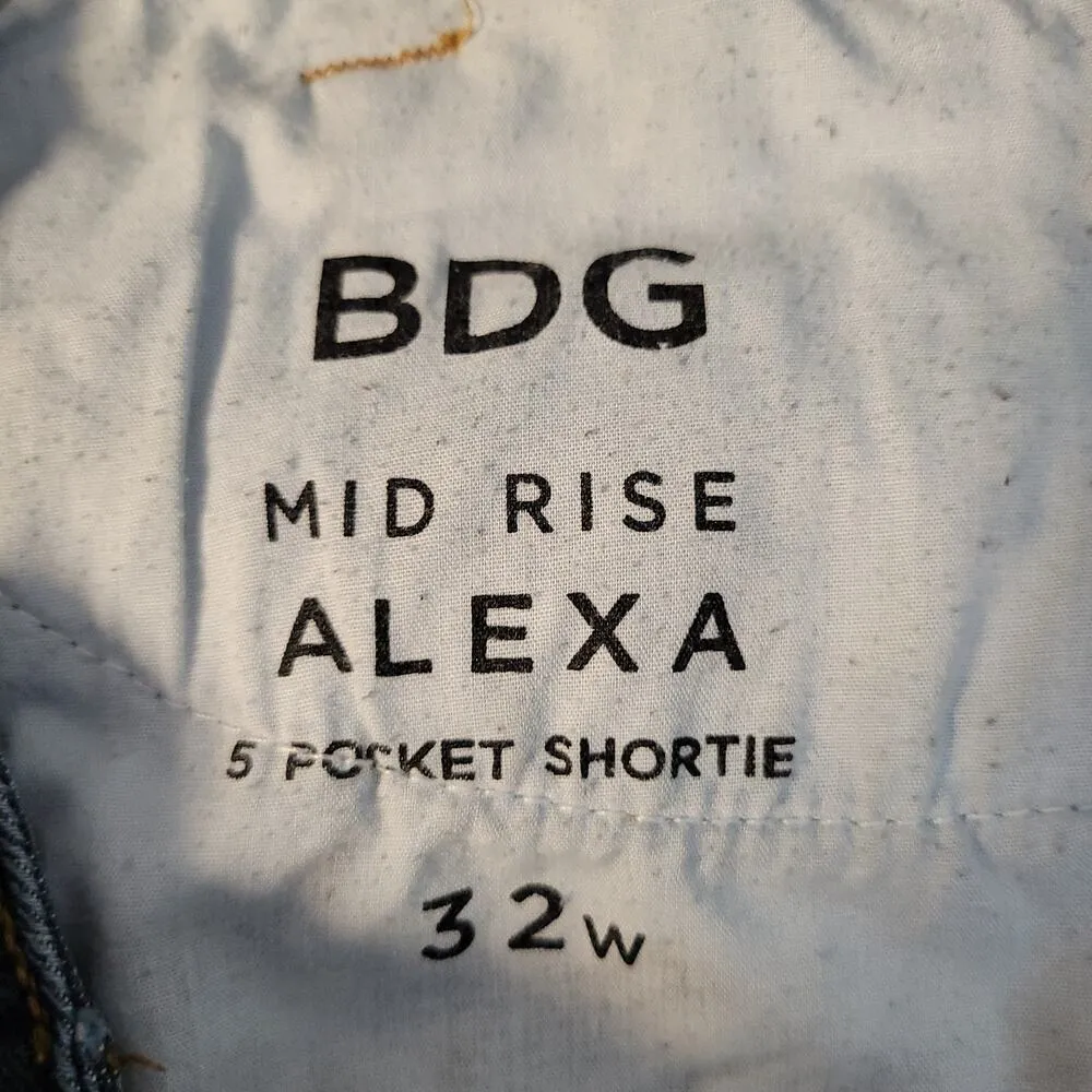 BDG Mid Rise Alexa 5 Pocket Shortie Denim Shorts Vacation Utility Women Size 32W - Image 3