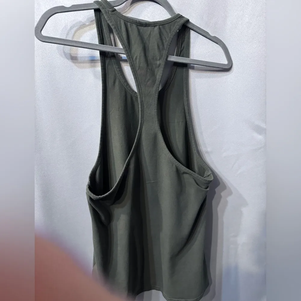 Gymshark Women’s tank -Sage Green-size medium - Image 8
