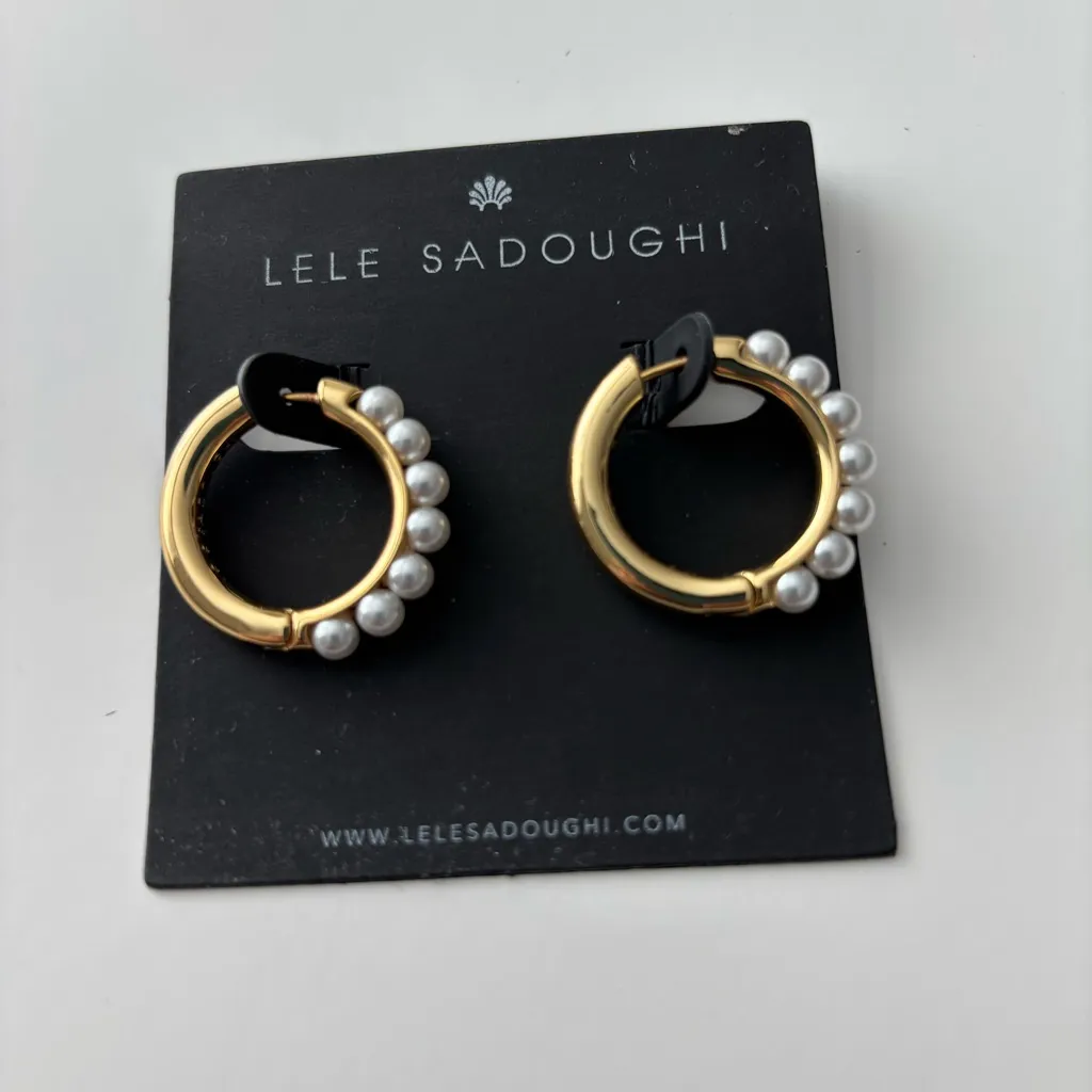 NWOT Lele Sadoughi Gold and Pearl Hoop Earrings - Image 6