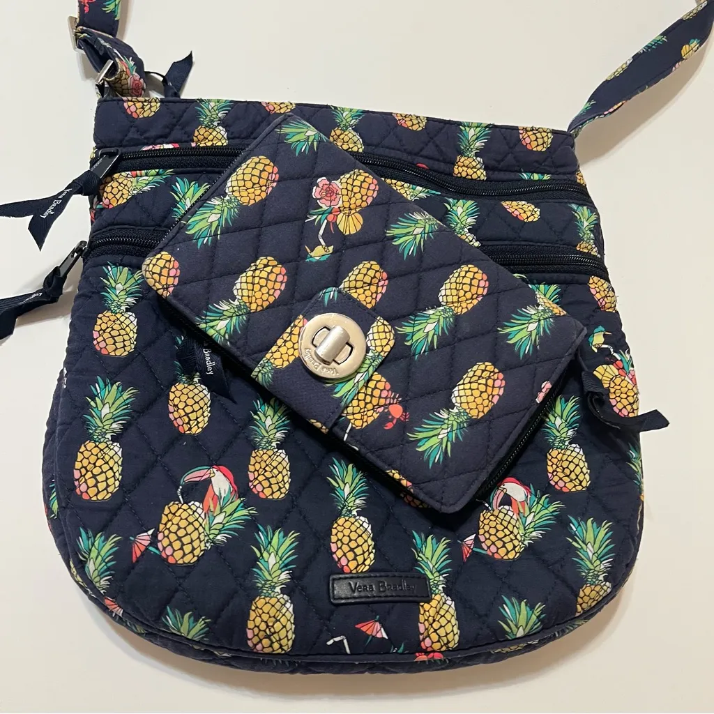 Vera Bradley Trio Zip Hipster Toucan Party Bag and wallet SET. Like New - Image 9