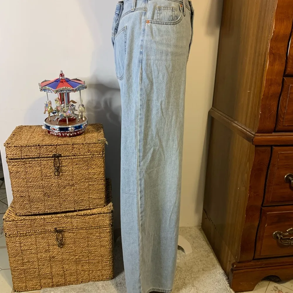 Universal Thread Relaxed Fit Denim Blue Jeans - Image 4