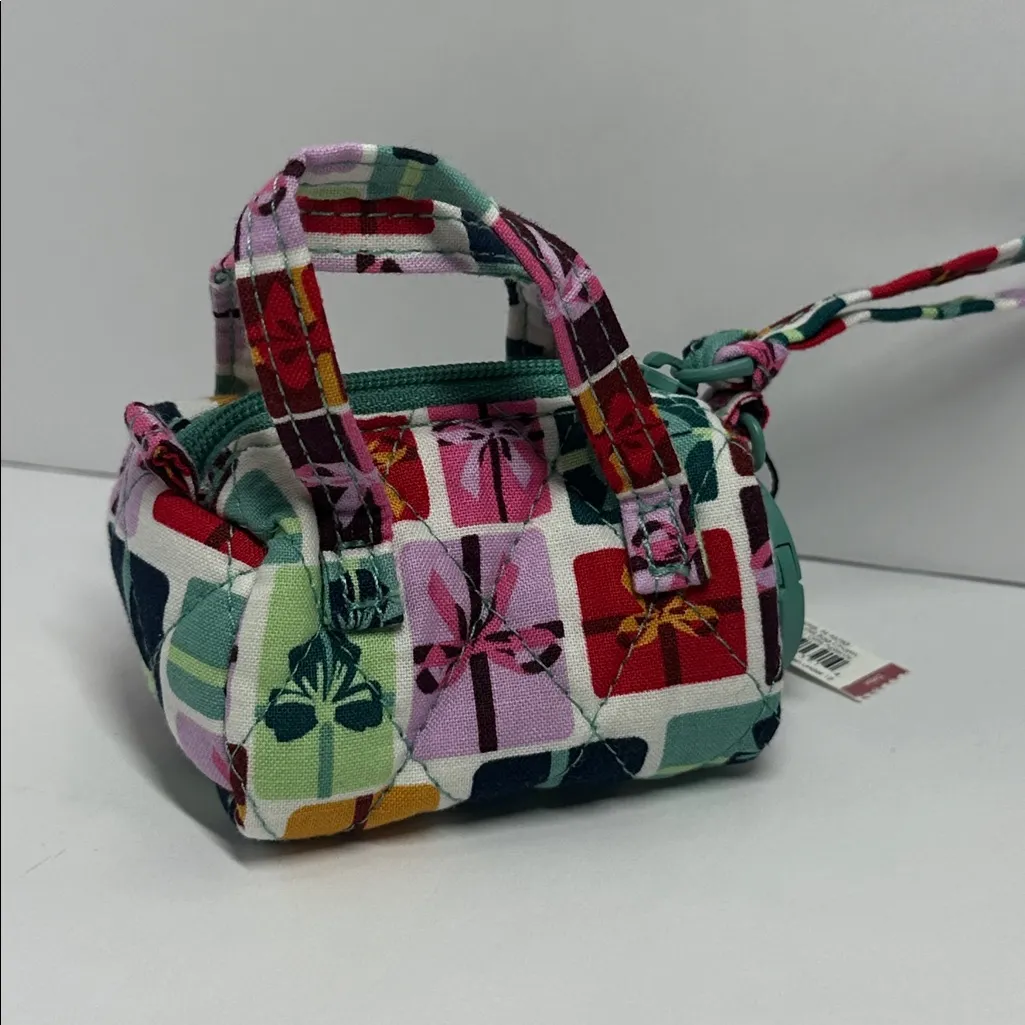 Vera Bradley Essential Duffel Bag Charm #187 - Image 3