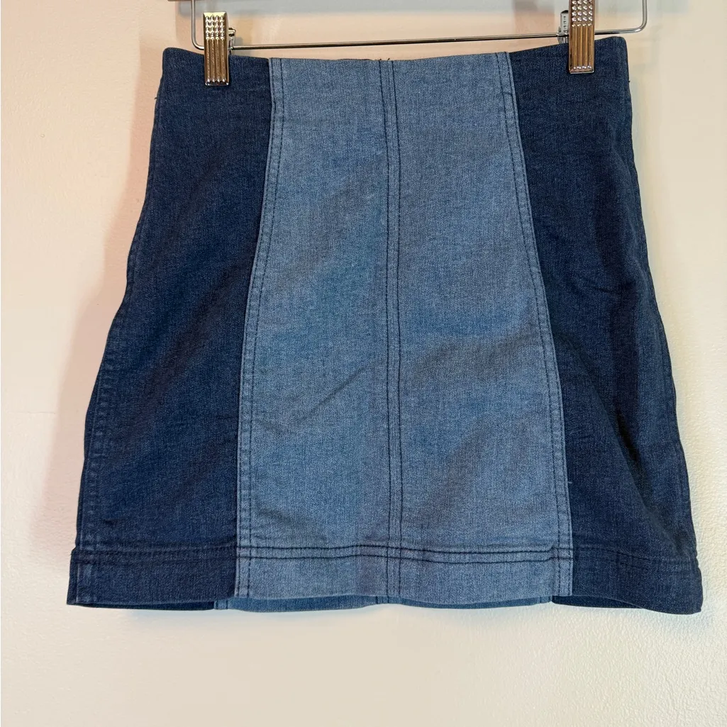 Free People Two Tone Multi Panel Stretch Denim Zip Back Mini Skirt EUC Size 0 - Image 3
