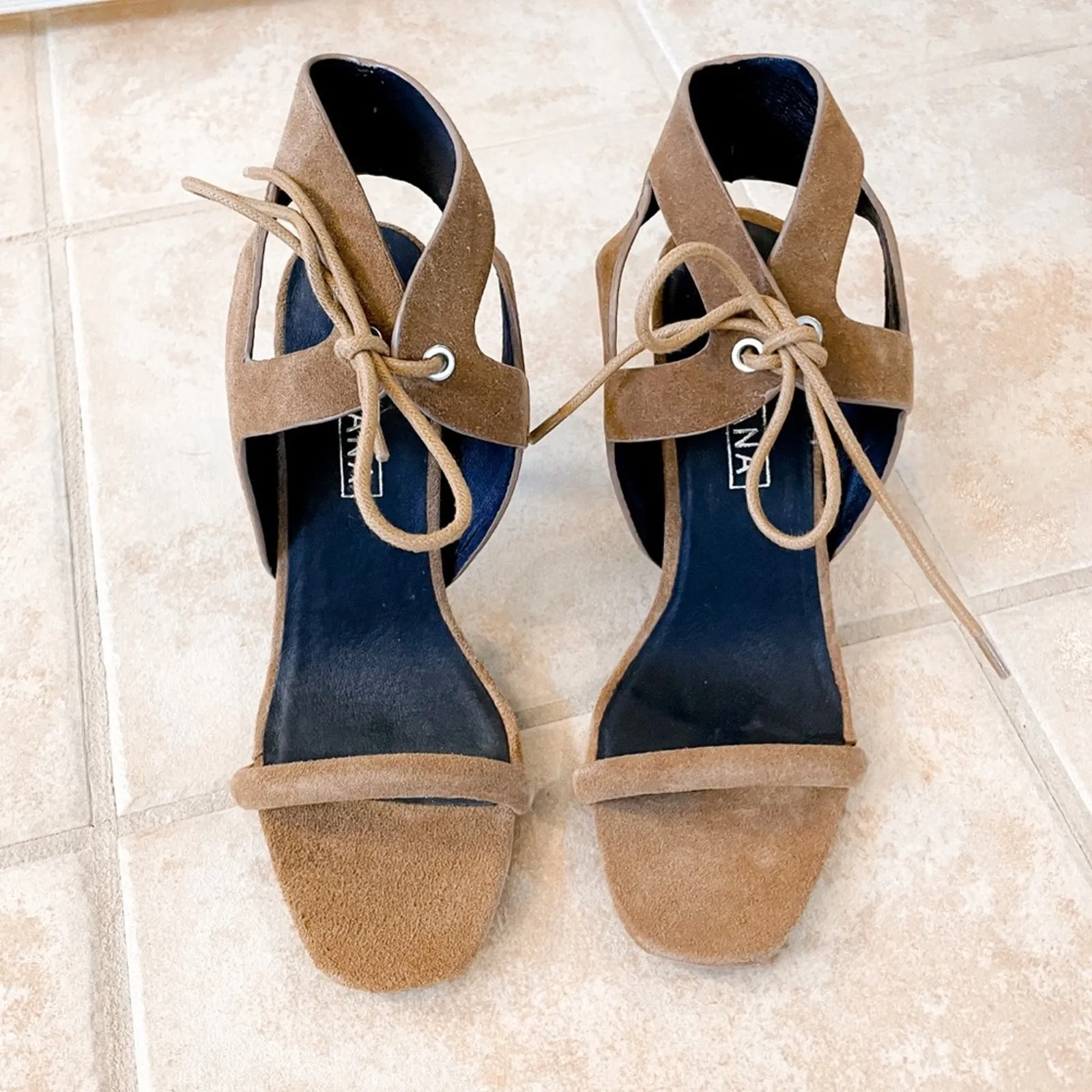 NEW IN BOX Sole Sana Brown Suede Tie Ankle Heel, Size 9, MSRP $248 - Image 3