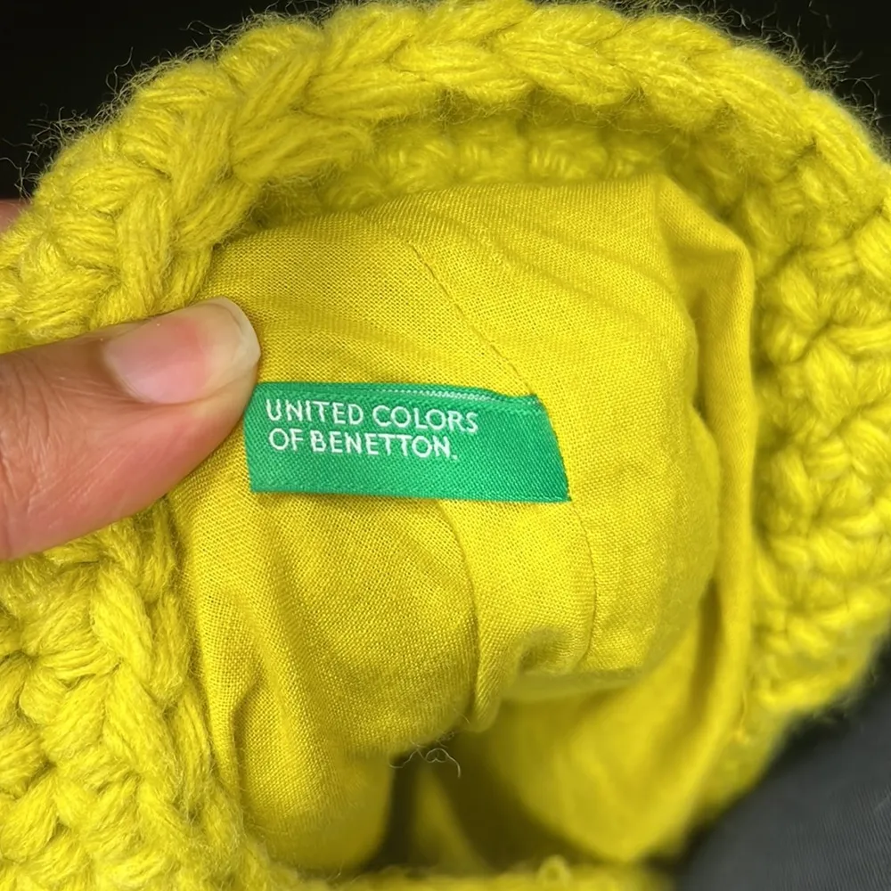 United Colors of Benetton Oversized Knit Slouchy Purse - Image 8