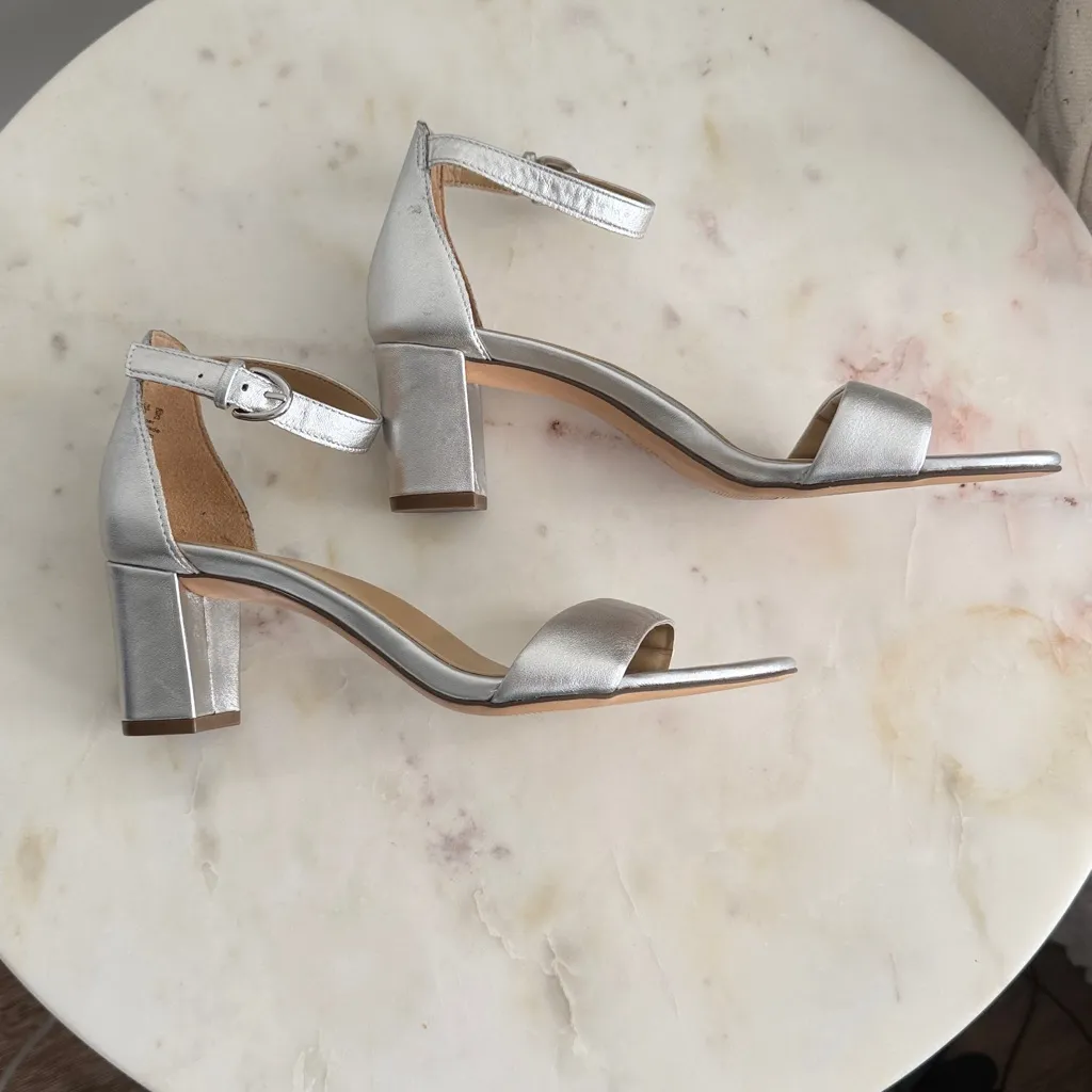 Naturalizer Vera Sandals Chunky Block Heel Silver Metallic size 8 ankle strap - Image 8