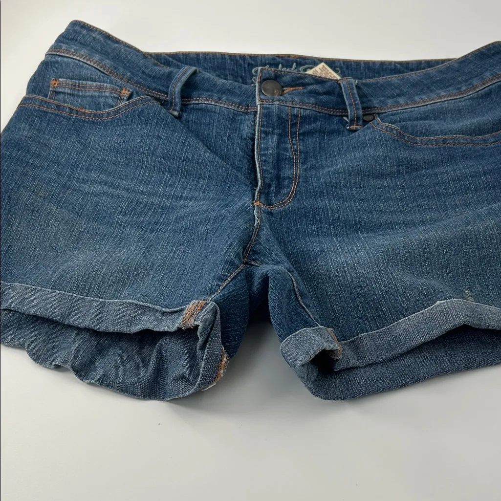 Faded Glory Women's Classic Blue Jean Shorts - Image 13